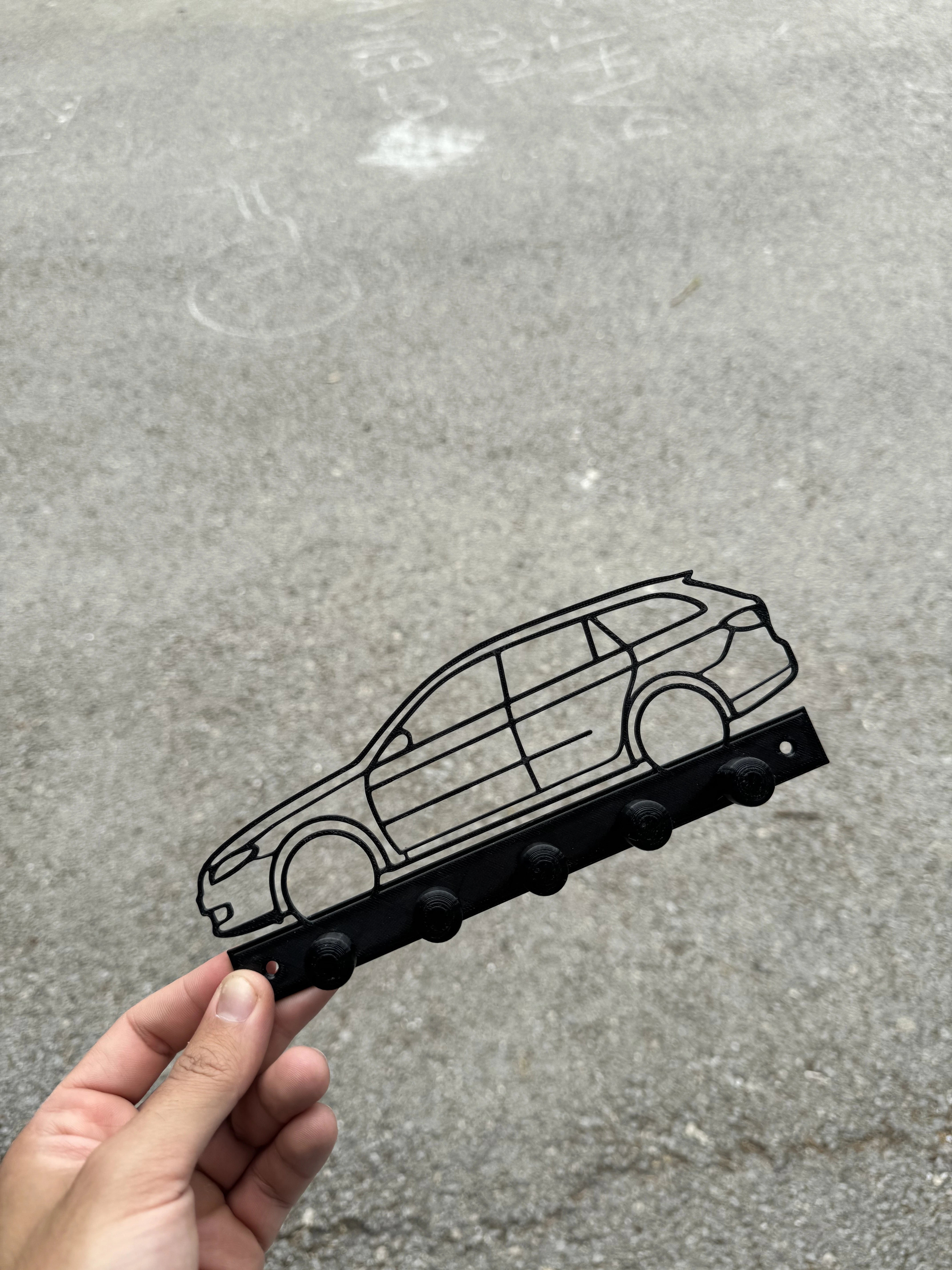 Персонализирана стойка за ключове – Автомобилен силует