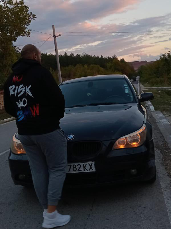 Суичър No Risk, No BMW