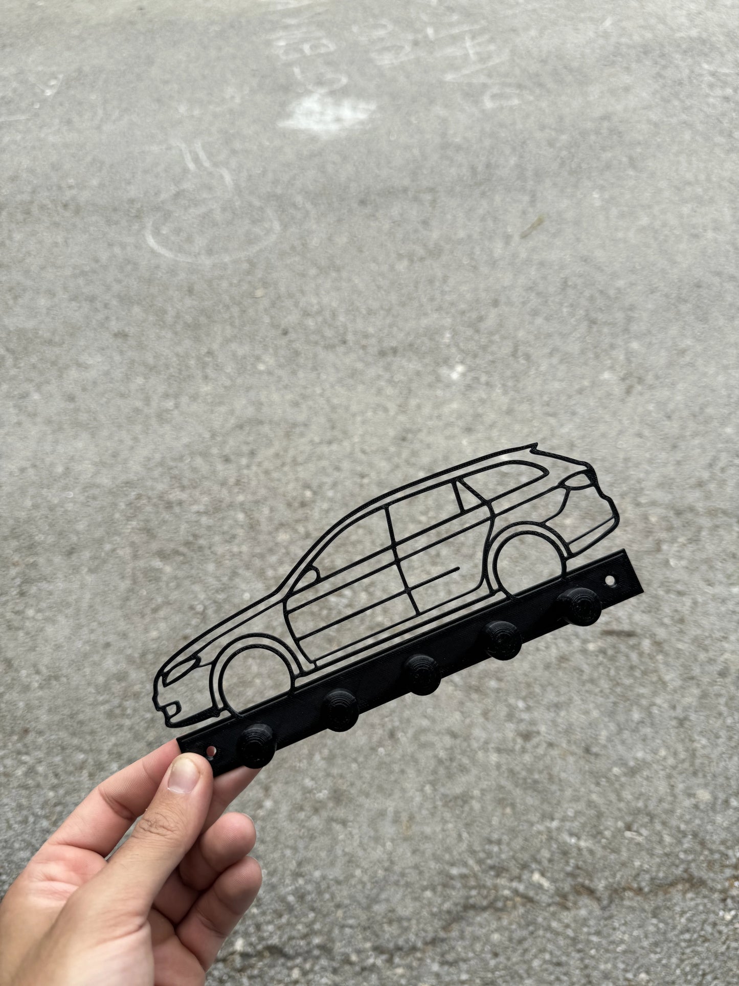 Персонализирана стойка за ключове – Автомобилен силует